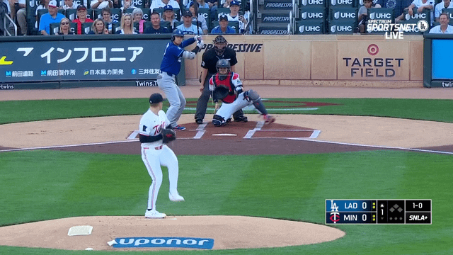 大谷翔平がシリーズ初戦で先頭打者ホームラン!父としての覚悟を見せつける(海外の反応)