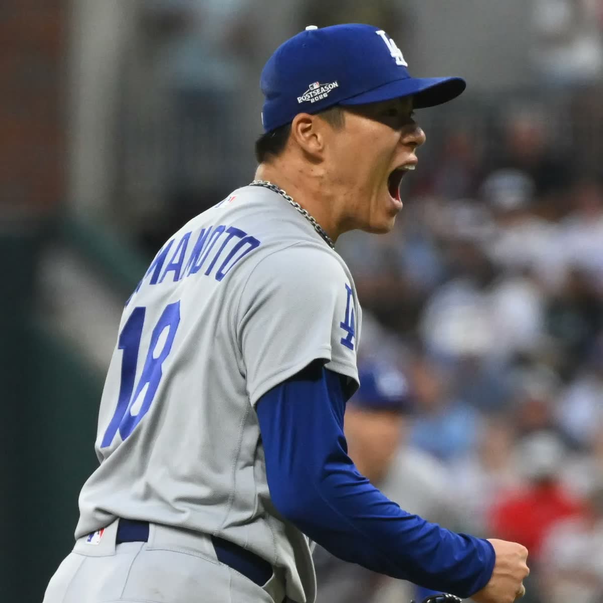 山本由伸の敵地先発は球団の計算通り？驚異のポストシーズン防御率とド軍の起用戦略をファン称賛（海外の反応）