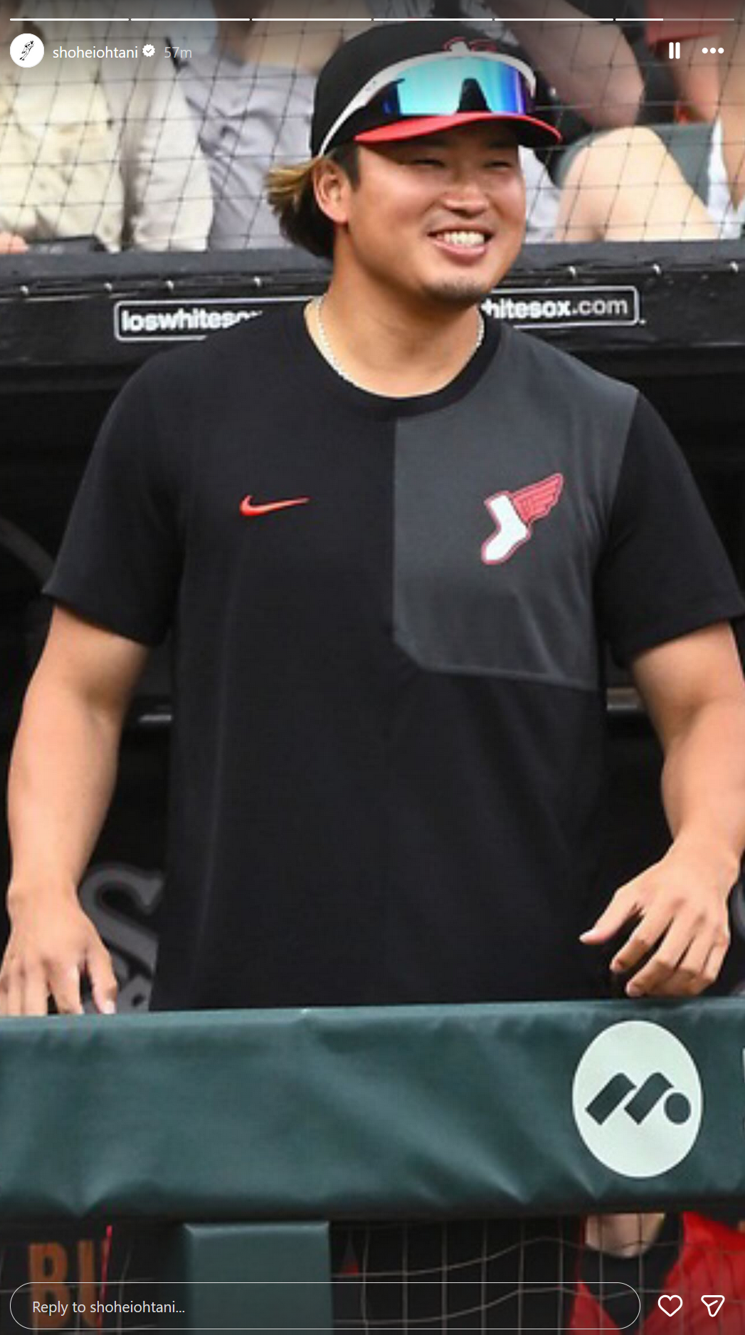 大谷翔平が村上宗隆の写真を投稿しファン騒然「神様を盗もうとするな」(海外の反応)